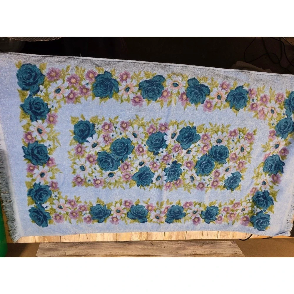 2 Vintage Pequot Blue Floral Bath Towels Rose Fringe 40x24 Cotton Lazy Daisy